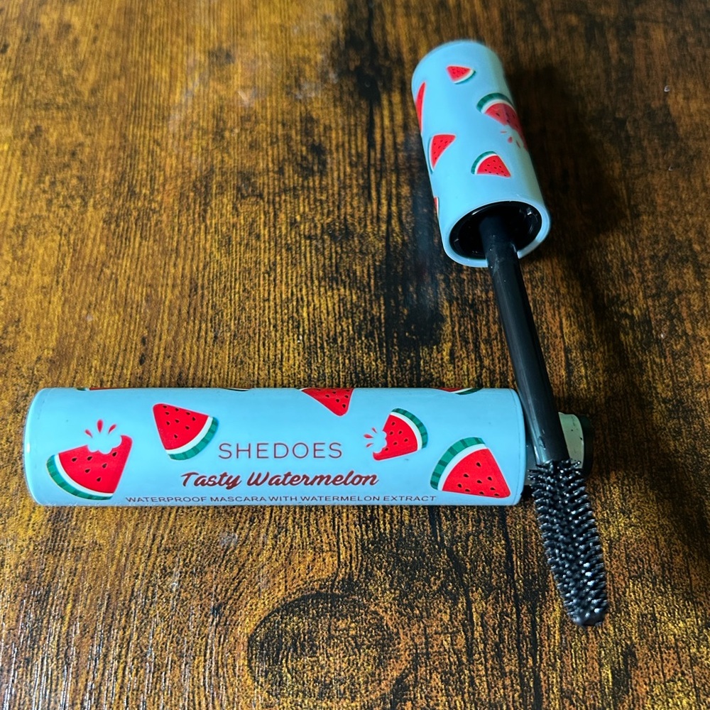 Waterproof Mascara in Light Blue Watermelon Print - Picture 8 of 8